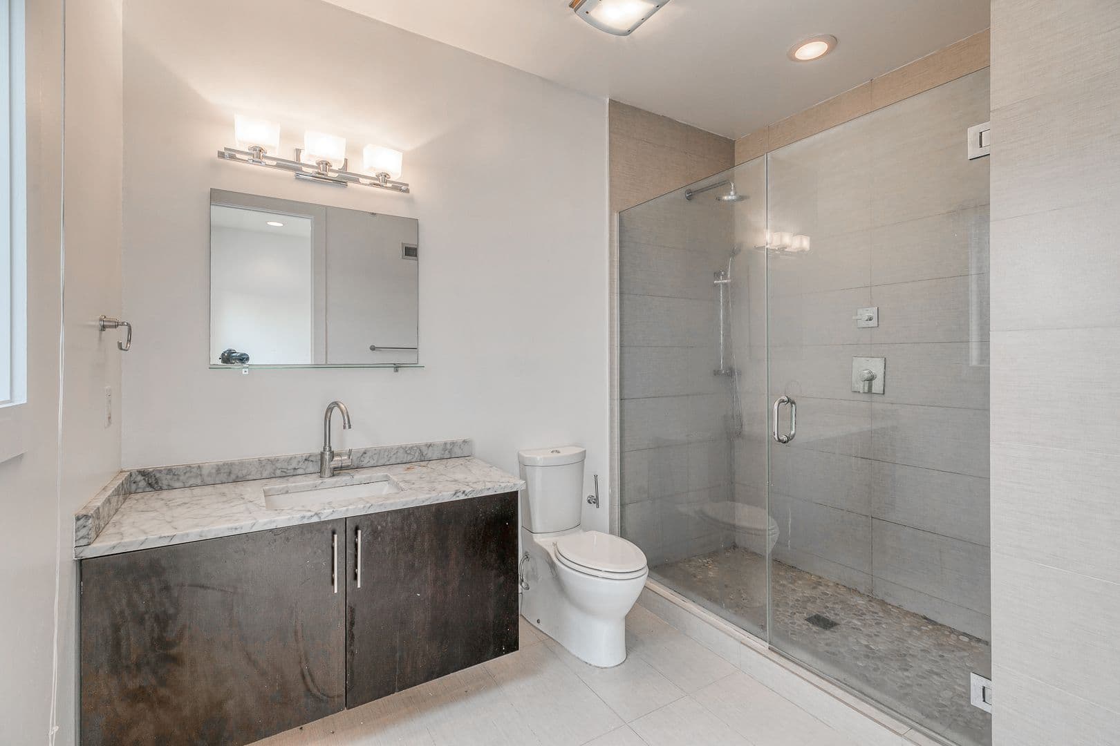 Philadelphia House: 412 N Front Street #15