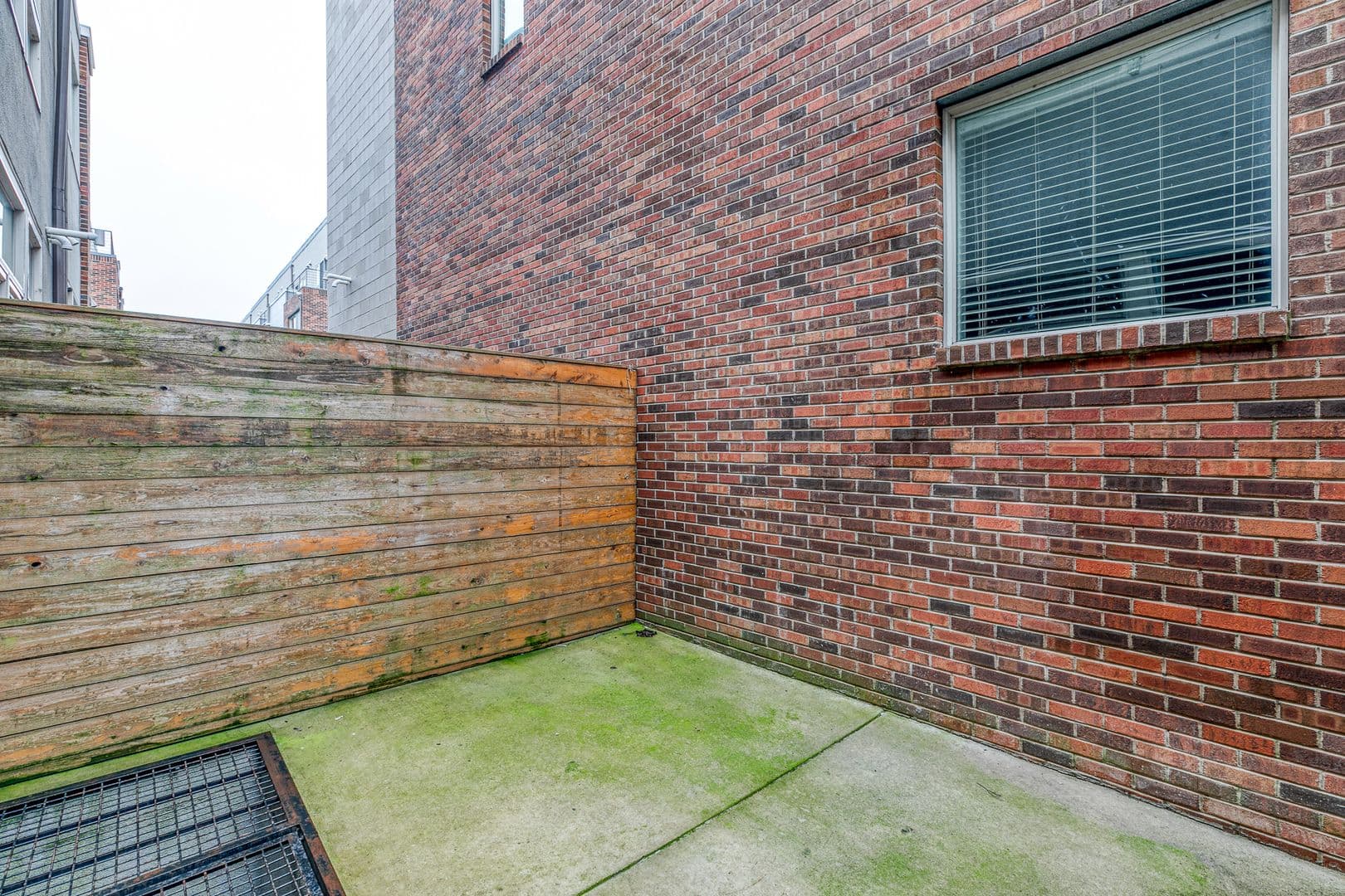 Philadelphia House: 412 N Front Street #15