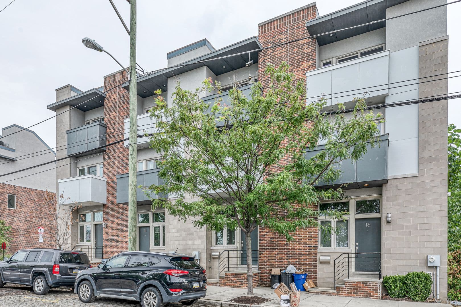 Philadelphia House: 412 N Front Street #15