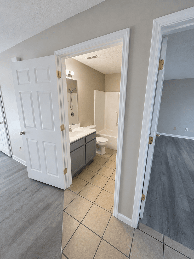 Elizabethtown Apartment: 170 Ruby Drive