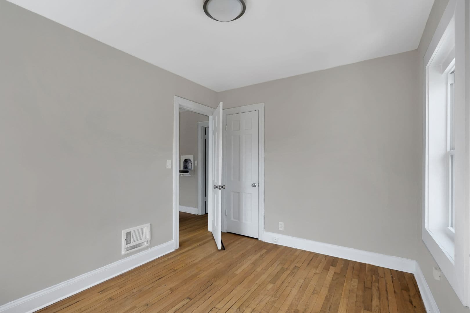 Louisville Apartment: 200 Crescent Ave