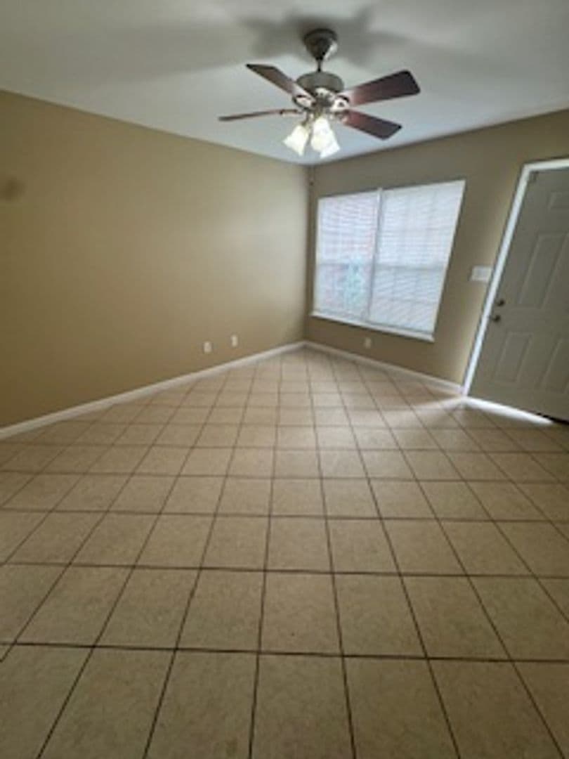 Shepherdsville Townhome: 107 Nancy Drive