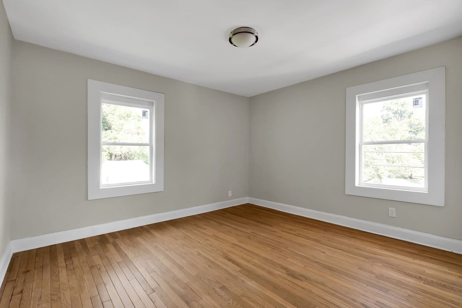 Louisville Apartment: 200 Crescent Ave