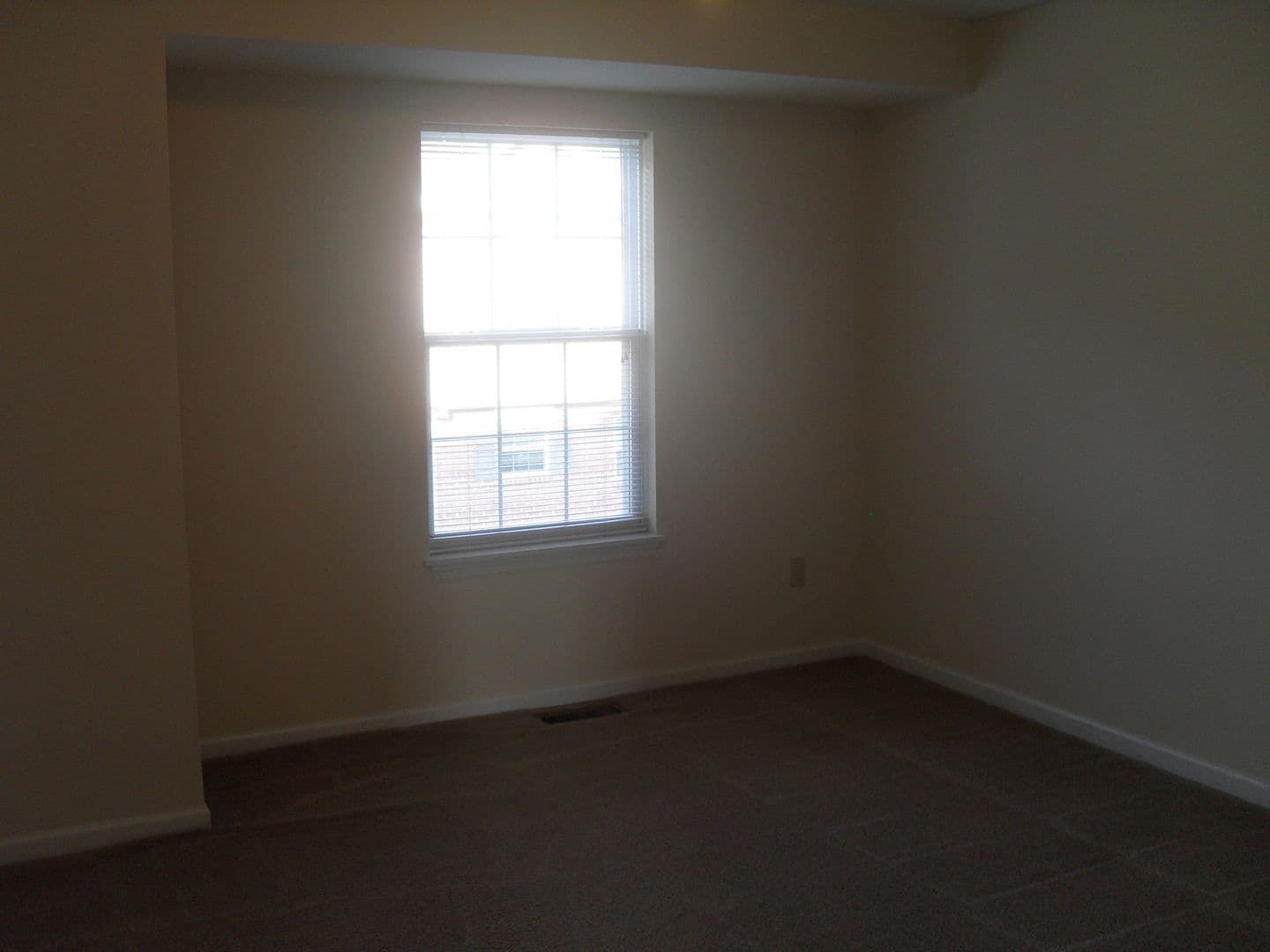 State College Apartment: 1051 Teaberry Lane