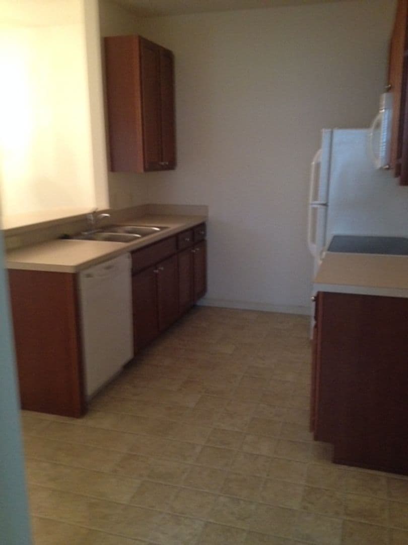 Shippensburg Apartment: 100 Deerfield Lane