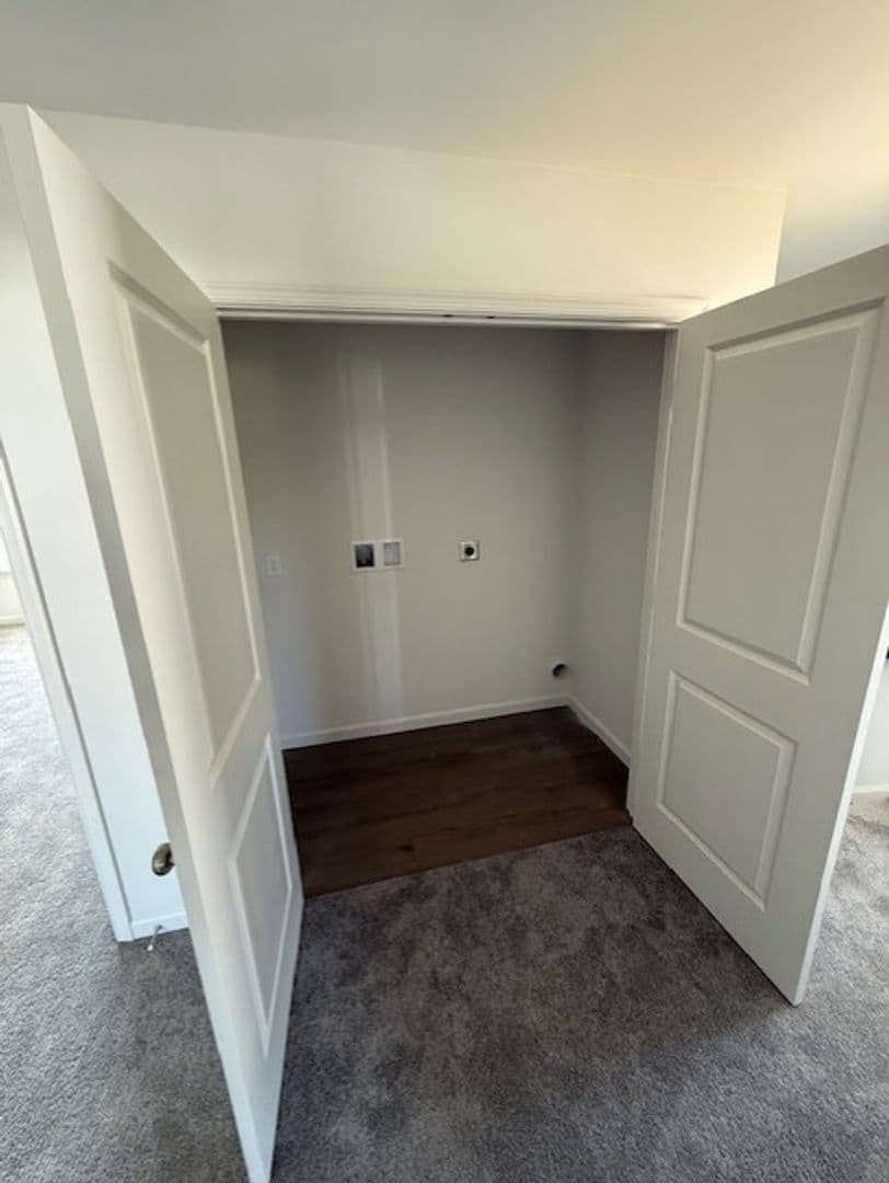 Elizabethtown Apartment: N. Conifer Dr.