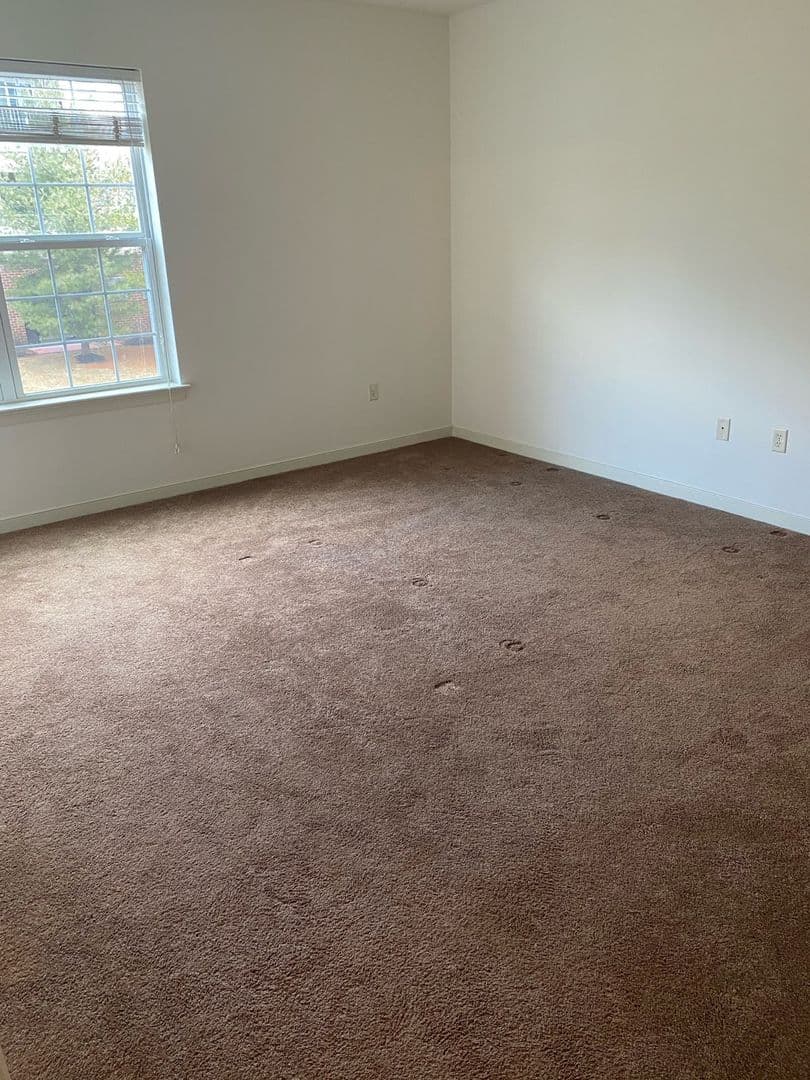Shippensburg Apartment: 100 Deerfield Lane