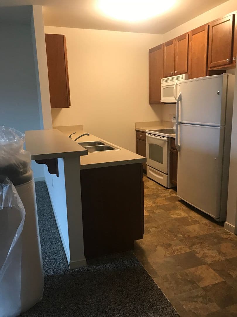 Shippensburg Apartment: 100 Deerfield Lane