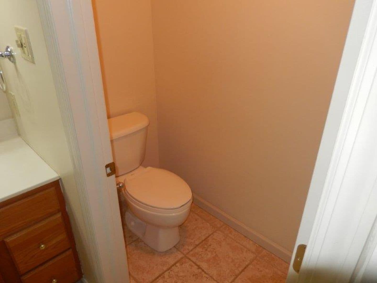 State College Apartment: 1051 Teaberry Lane