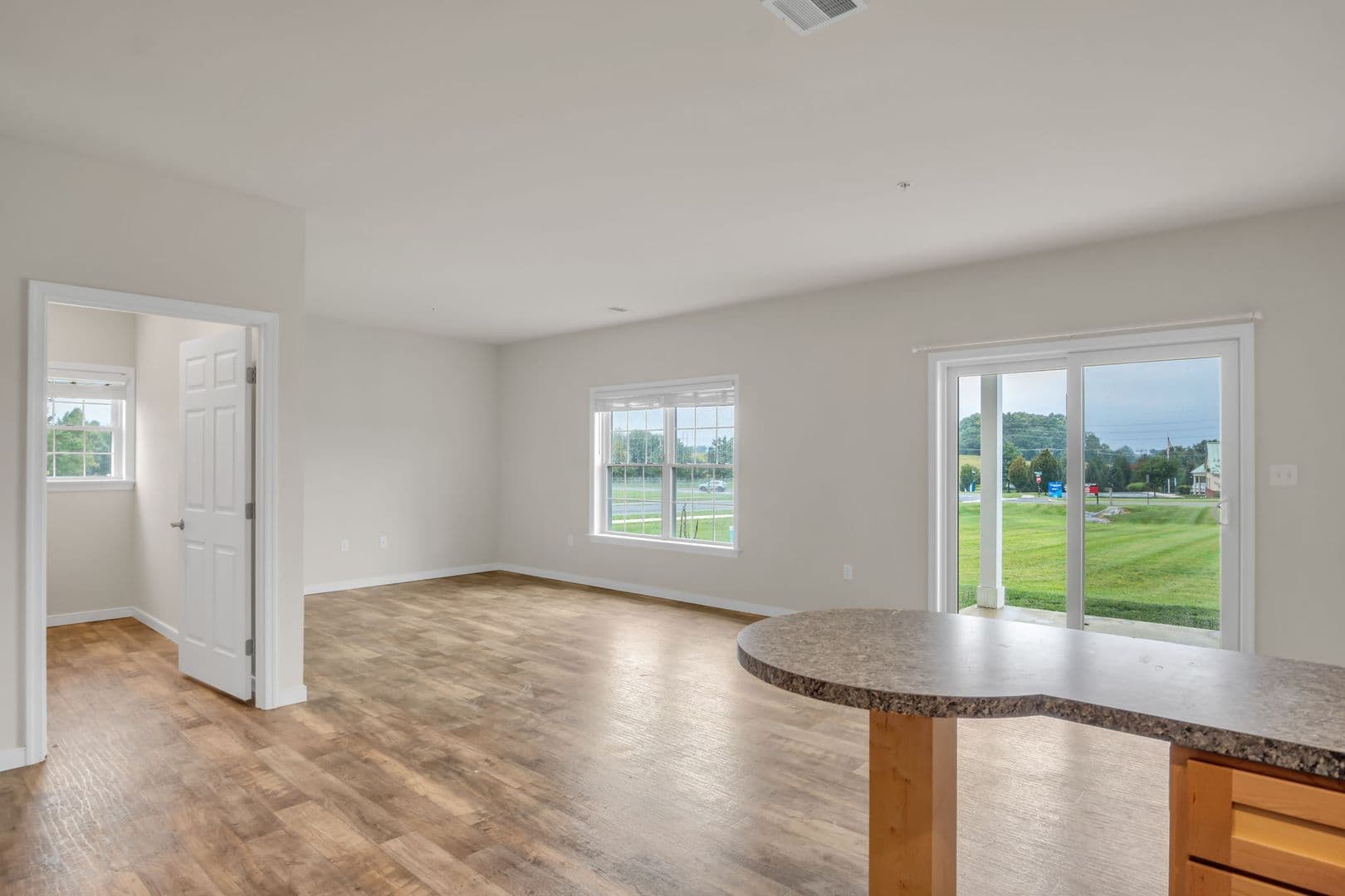 Palmyra Apartment: 125 Farmshed Rd