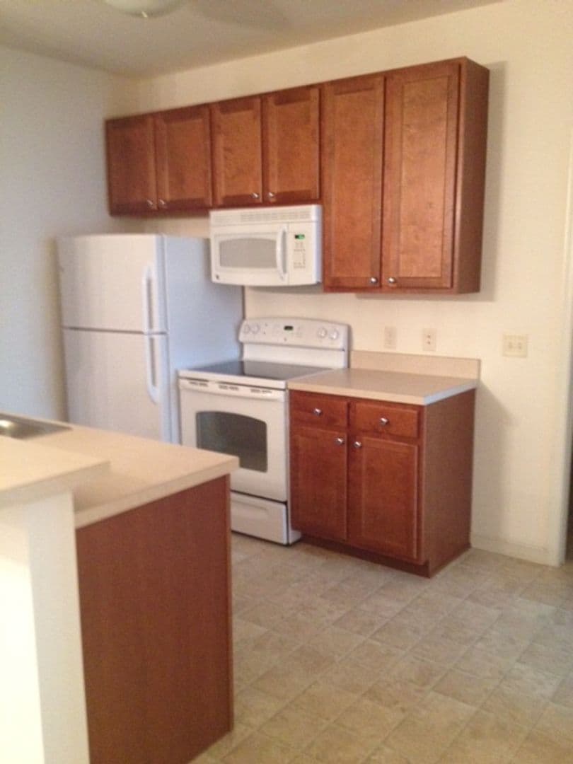 Shippensburg Apartment: 100 Deerfield Lane