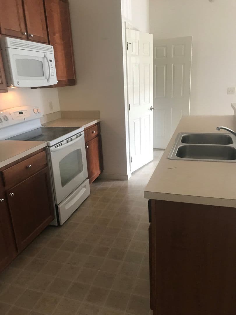 Shippensburg Apartment: 100 Deerfield Lane