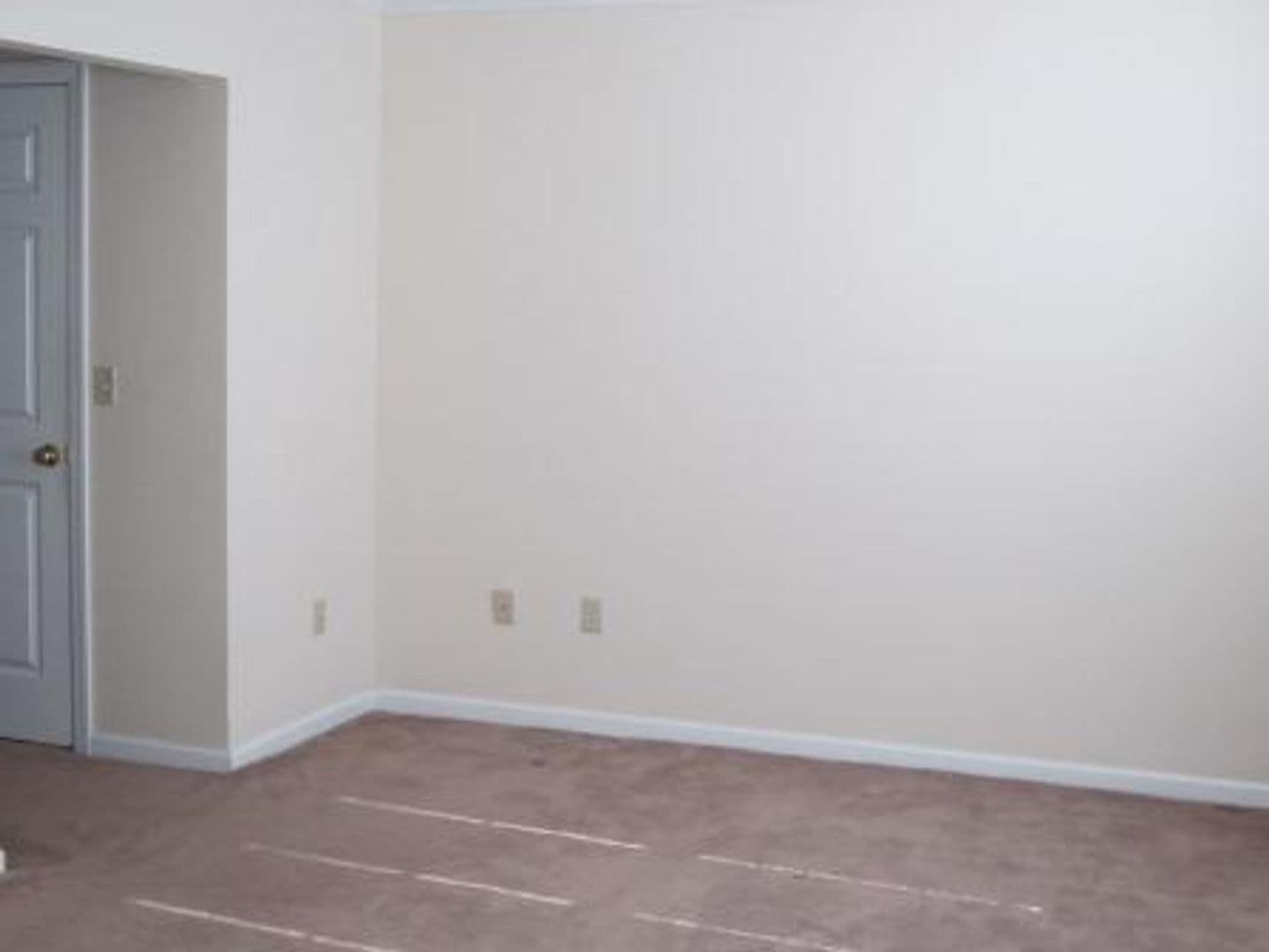 State College Apartment: 1051 Teaberry Lane
