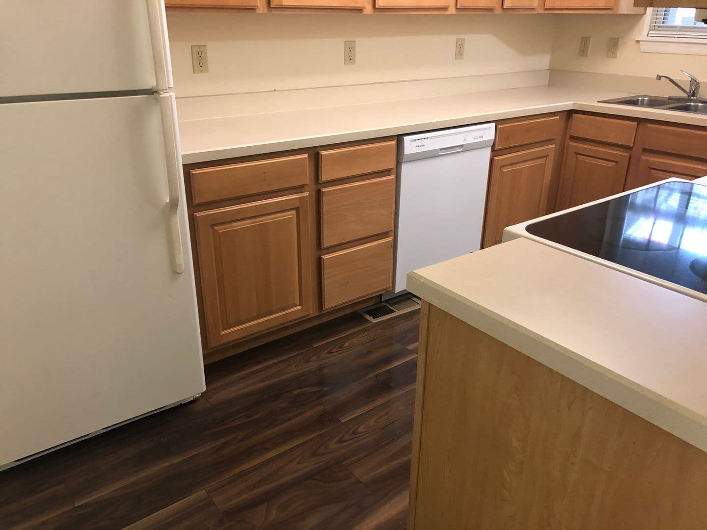 State College Apartment: 1051 Teaberry Lane