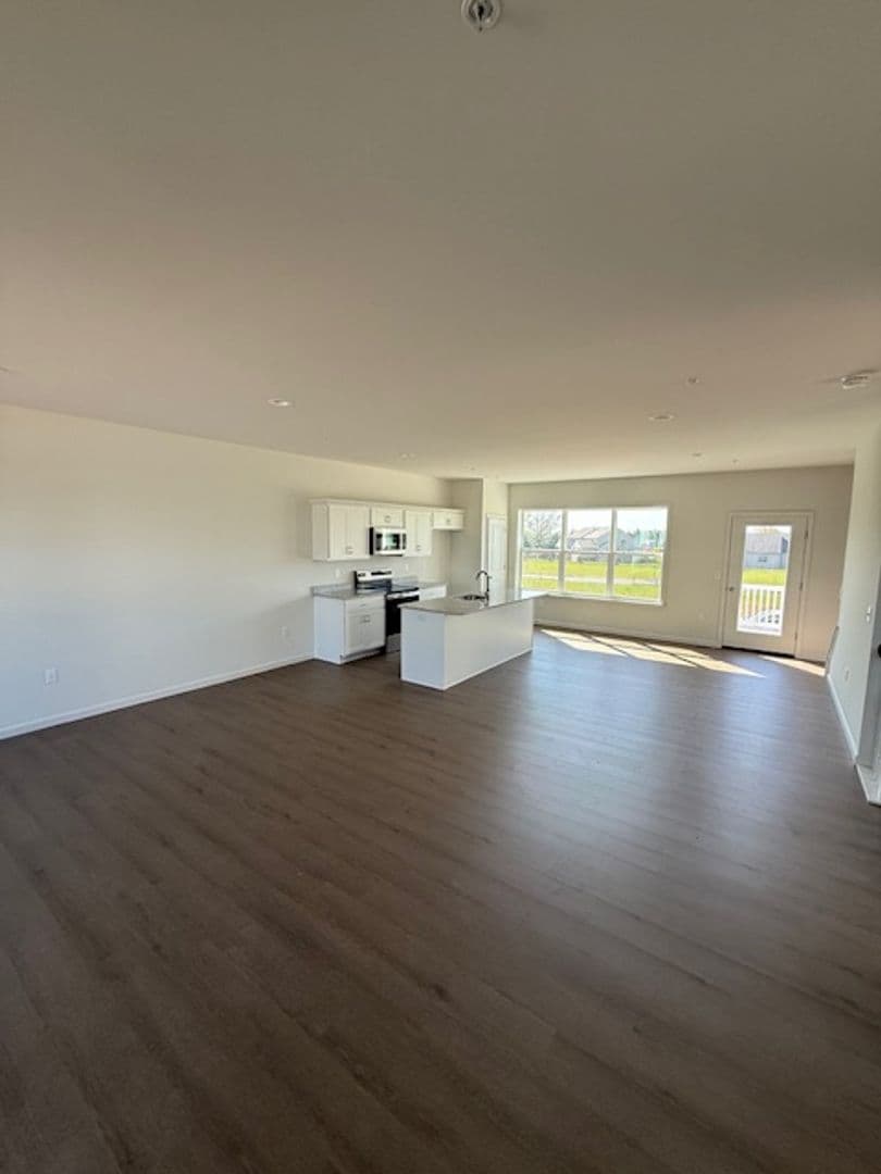 Elizabethtown Apartment: N. Conifer Dr.
