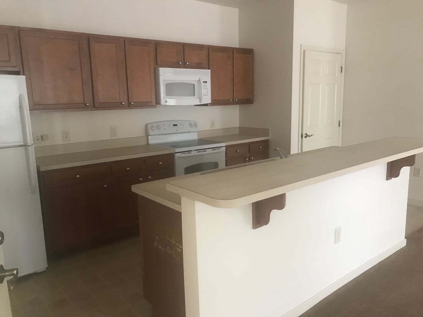 Shippensburg Apartment: 100 Deerfield Lane