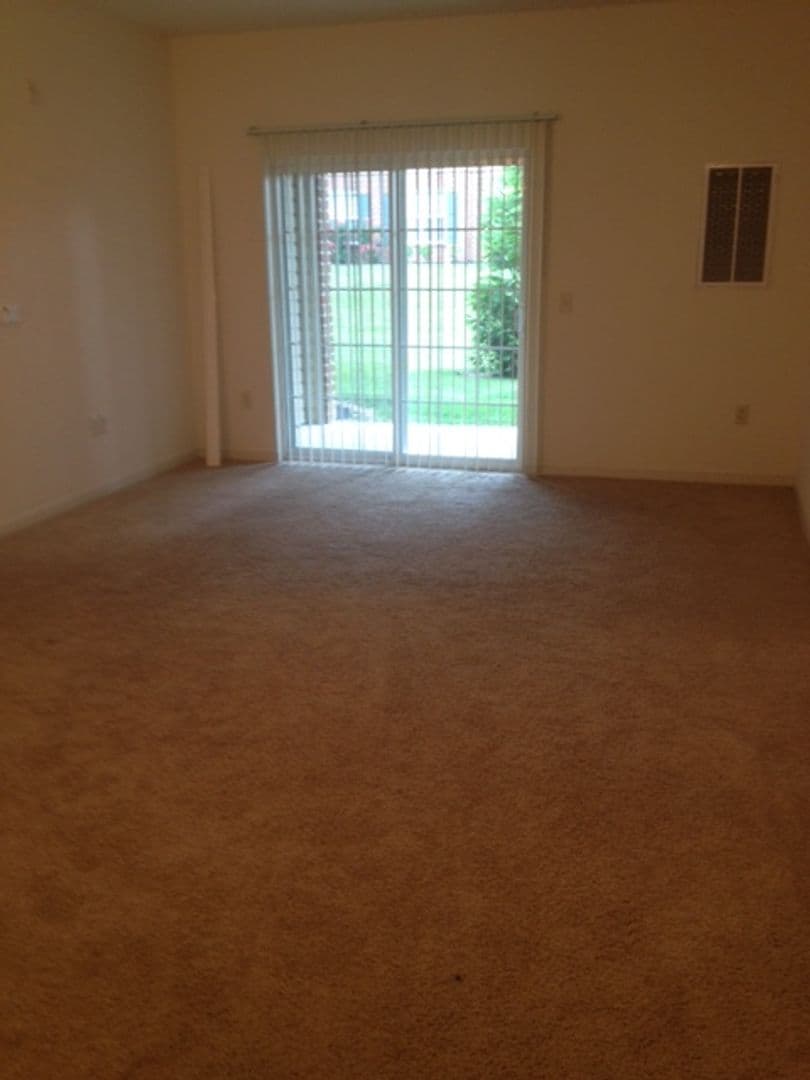 Shippensburg Apartment: 100 Deerfield Lane