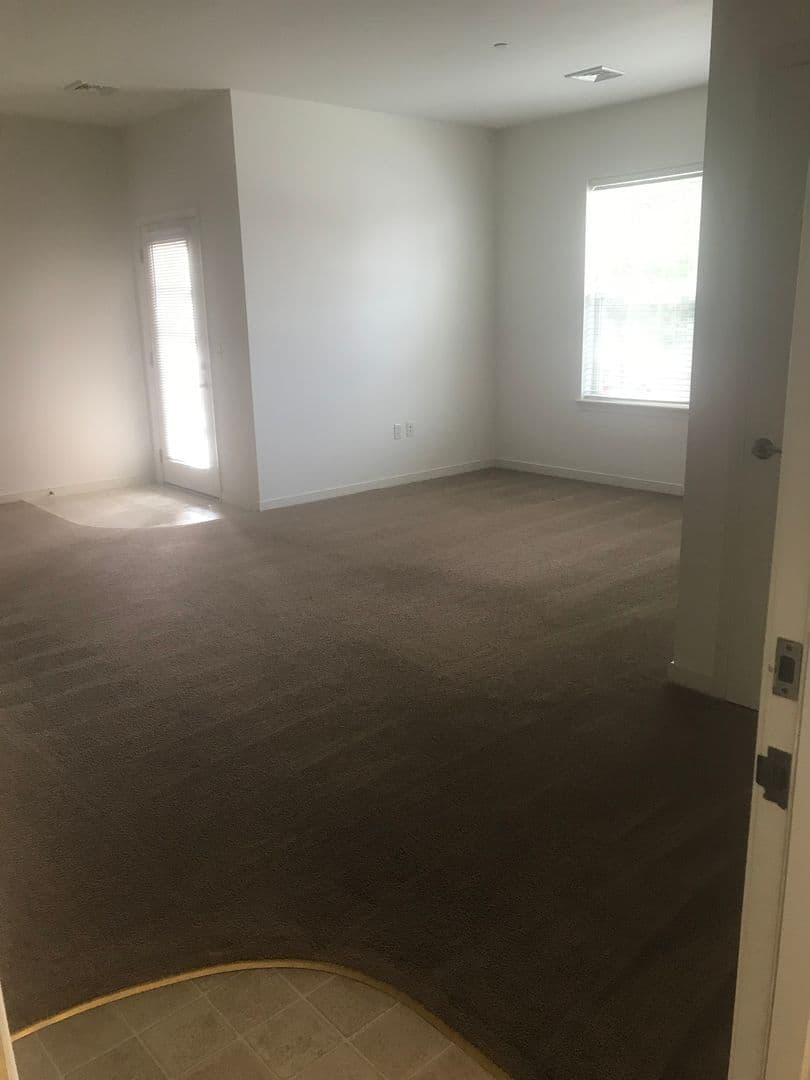 Shippensburg Apartment: 100 Deerfield Lane