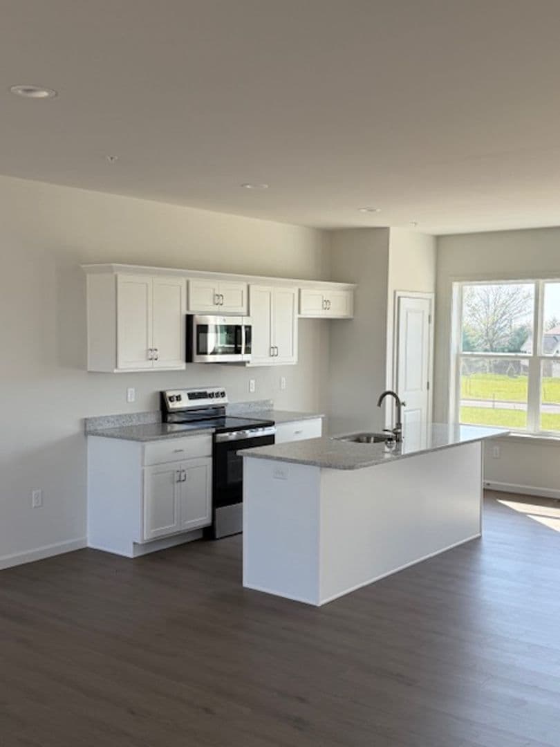 Elizabethtown Apartment: N. Conifer Dr.