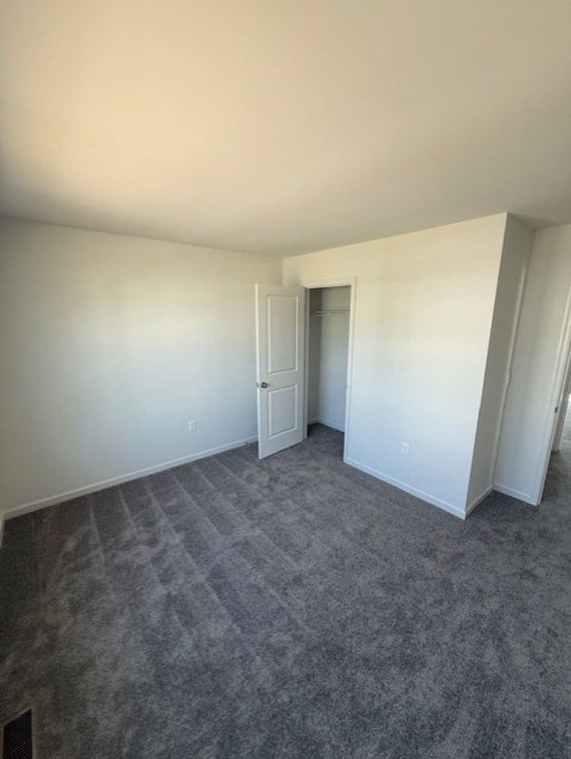 Elizabethtown Apartment: N. Conifer Dr.