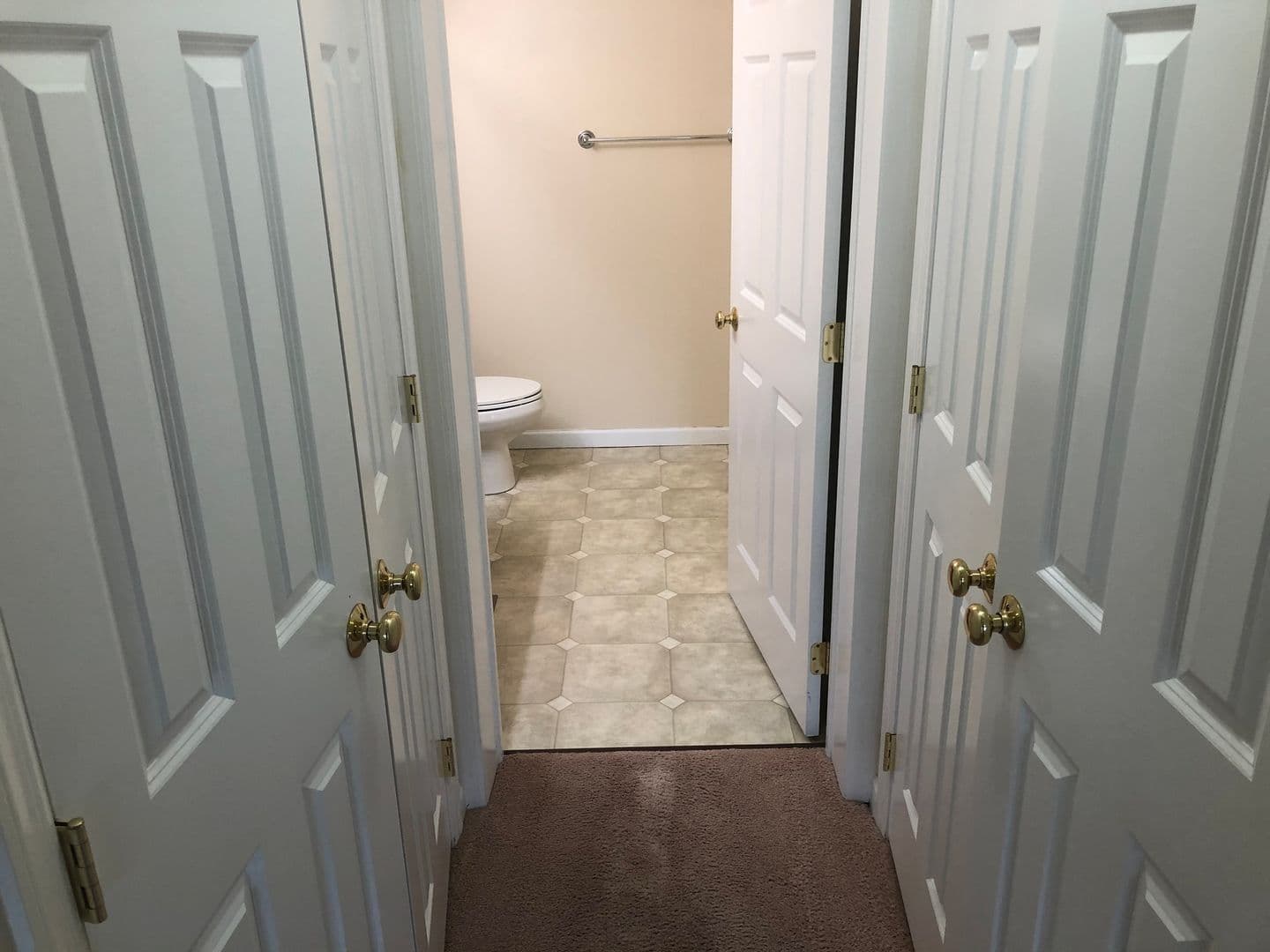 State College Apartment: 1051 Teaberry Lane