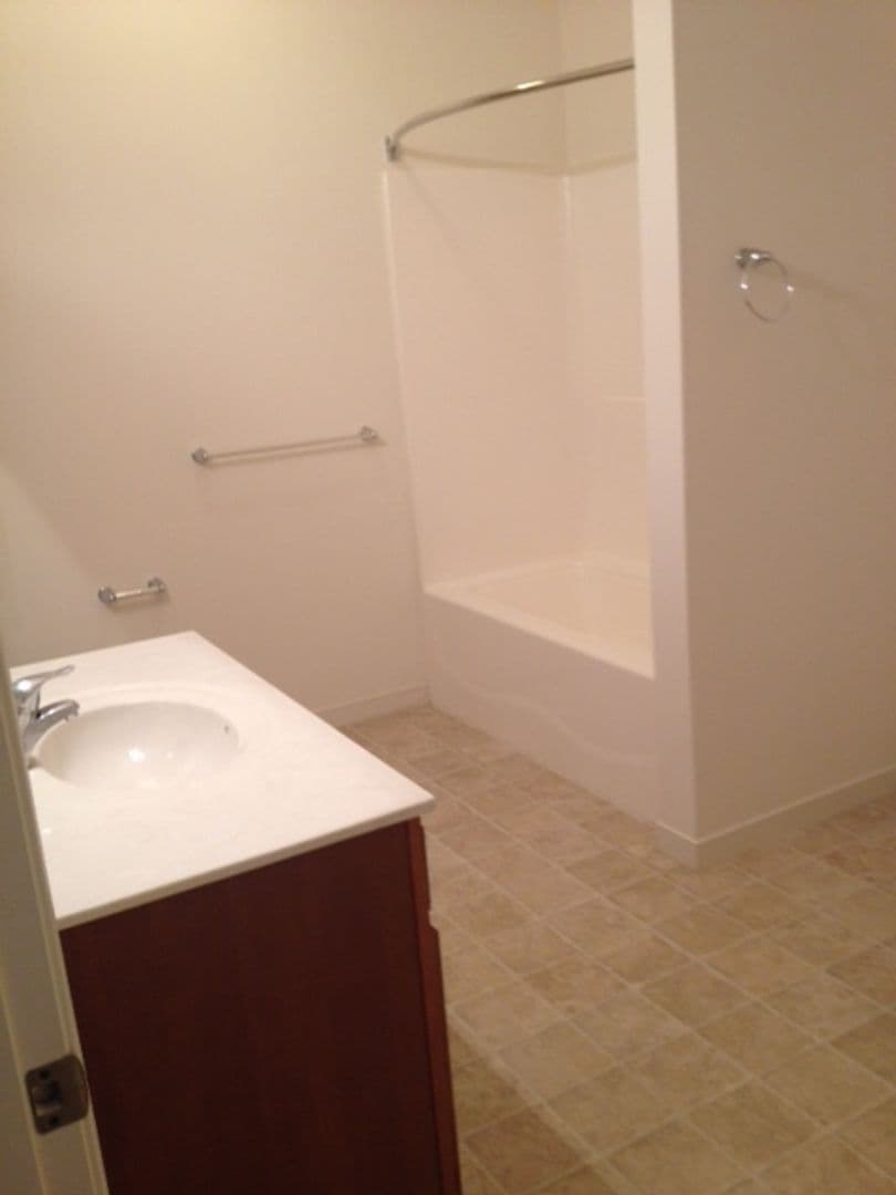 Shippensburg Apartment: 100 Deerfield Lane