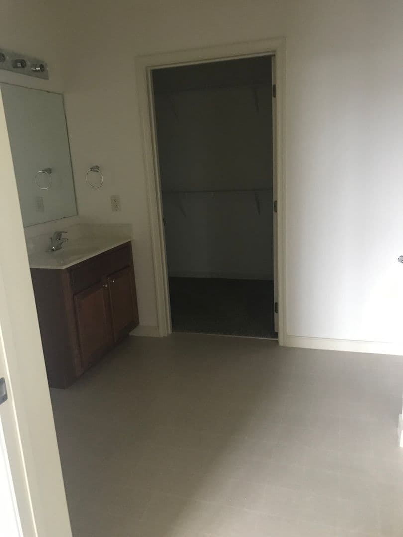 Shippensburg Apartment: 100 Deerfield Lane