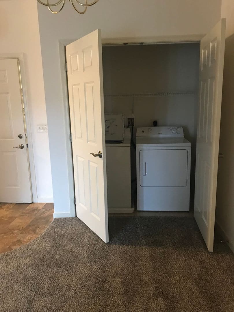 Shippensburg Apartment: 100 Deerfield Lane