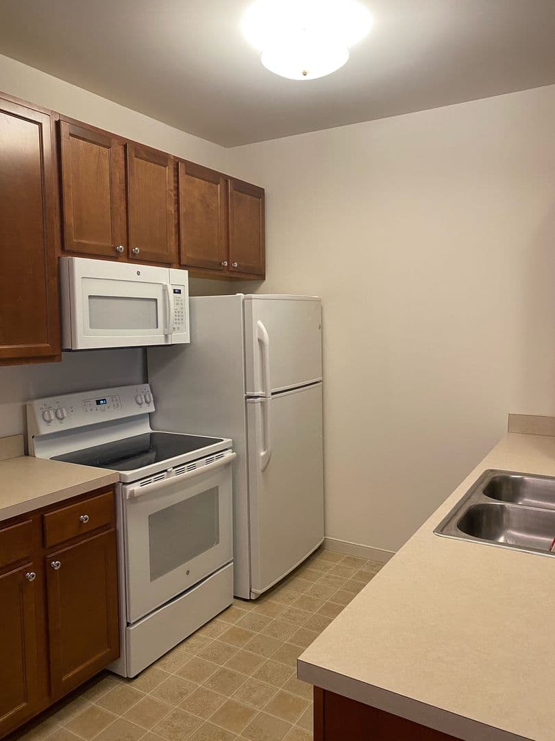 Shippensburg Apartment: 100 Deerfield Lane