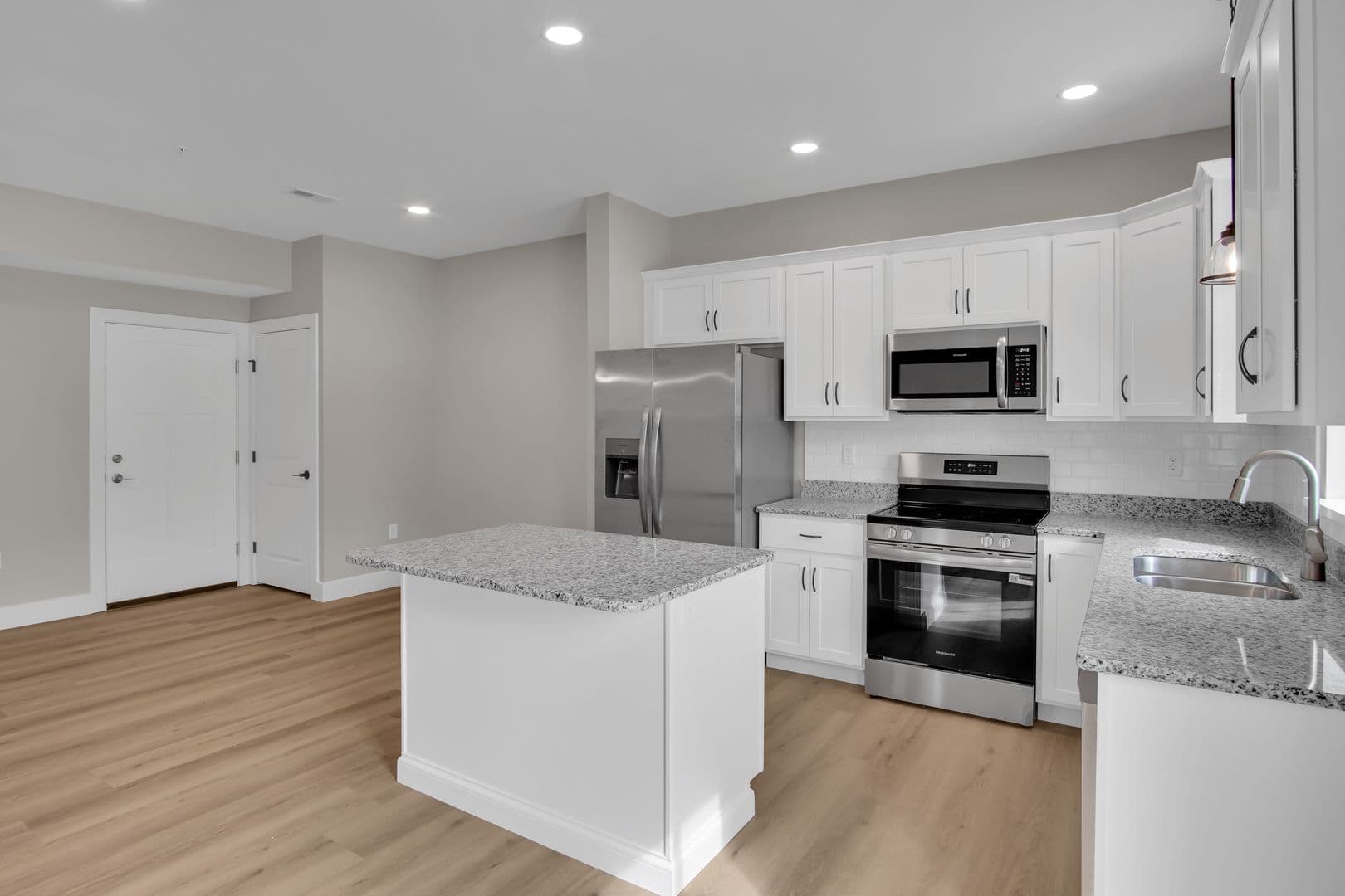 Manheim Townhome: Fruitville Pike