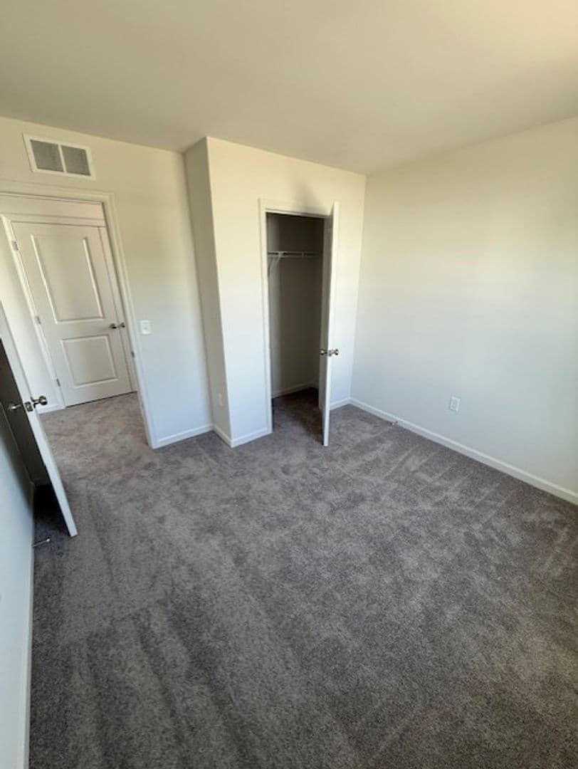 Elizabethtown Apartment: N. Conifer Dr.