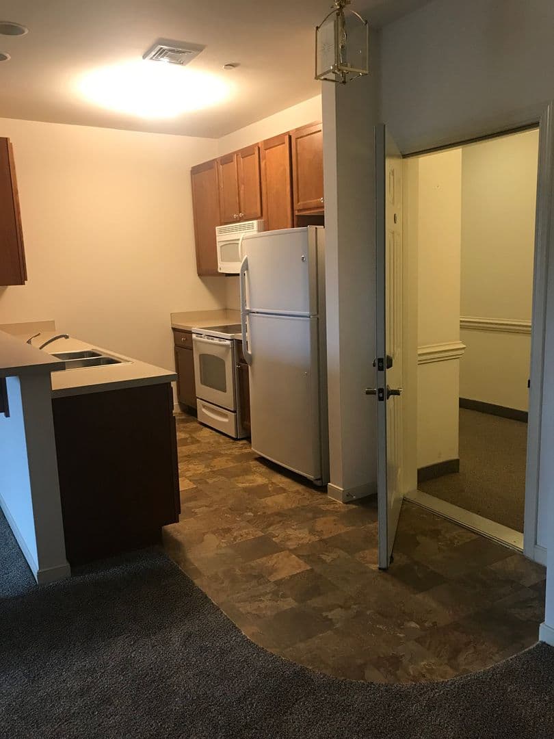 Shippensburg Apartment: 100 Deerfield Lane