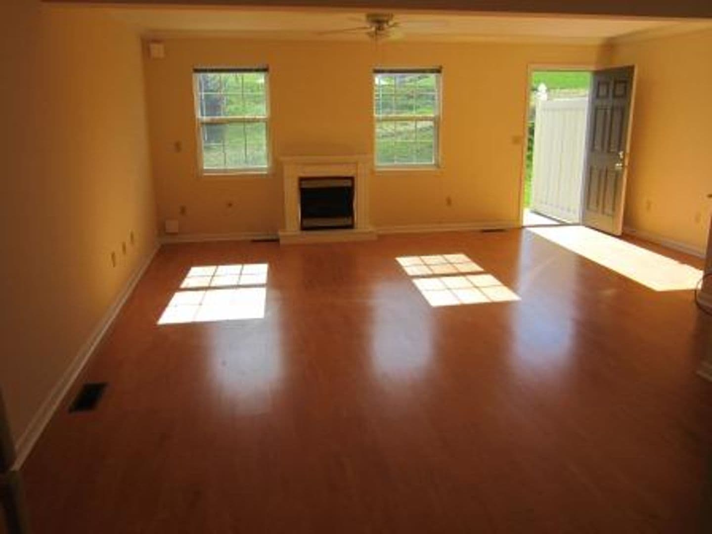 State College Apartment: 1051 Teaberry Lane