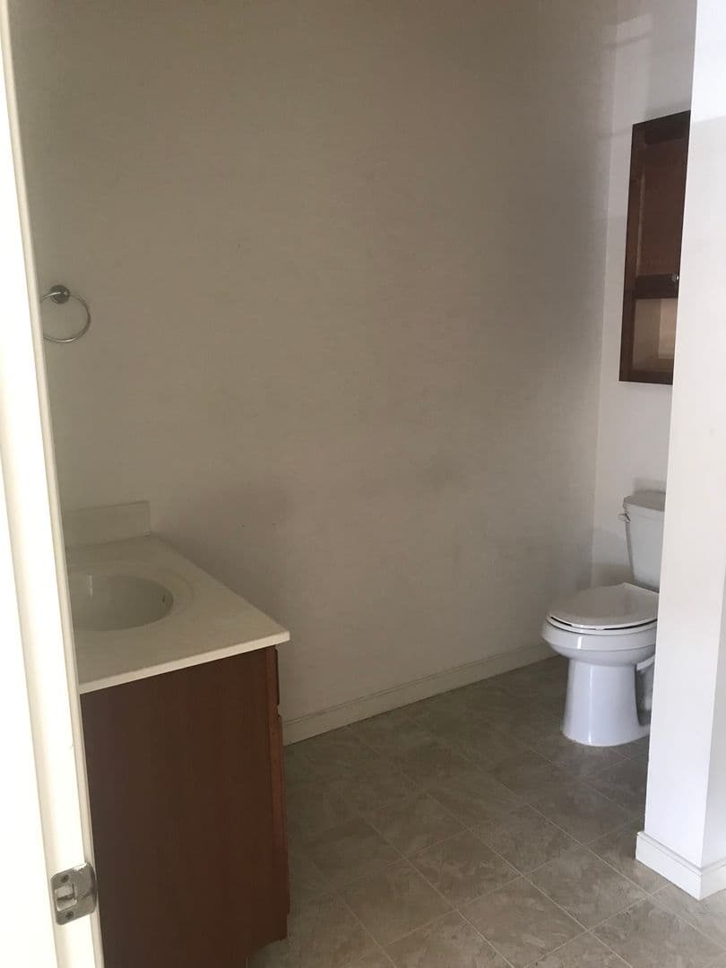Shippensburg Apartment: 100 Deerfield Lane