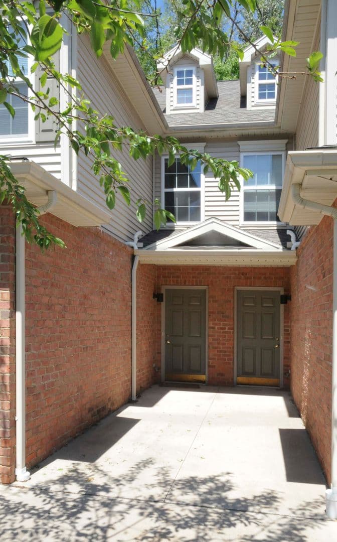 State College Apartment: 1051 Teaberry Lane