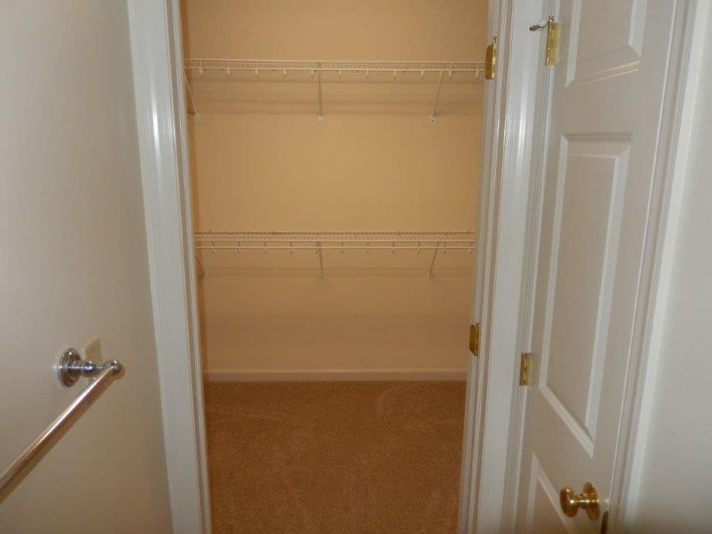 State College Apartment: 1051 Teaberry Lane