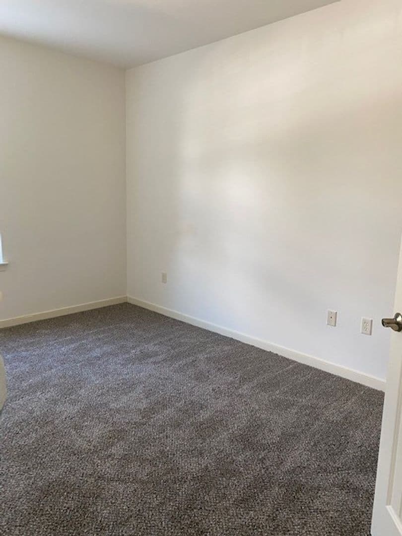 Shippensburg Apartment: 100 Deerfield Lane