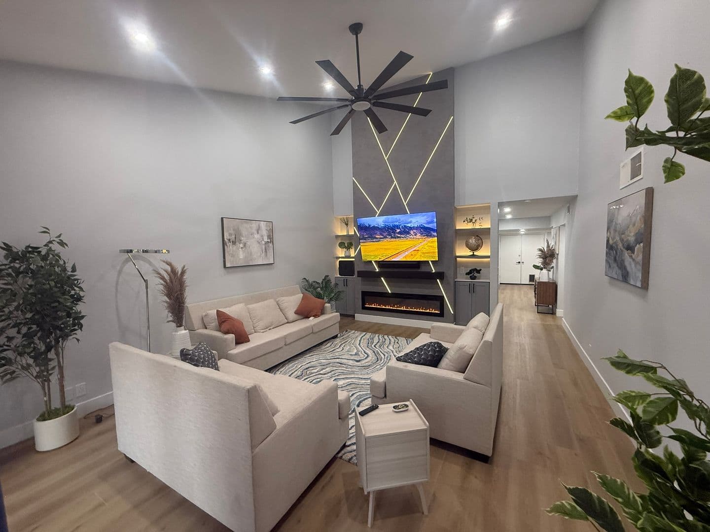 Las Vegas Townhome: 3058 Conquista Ct