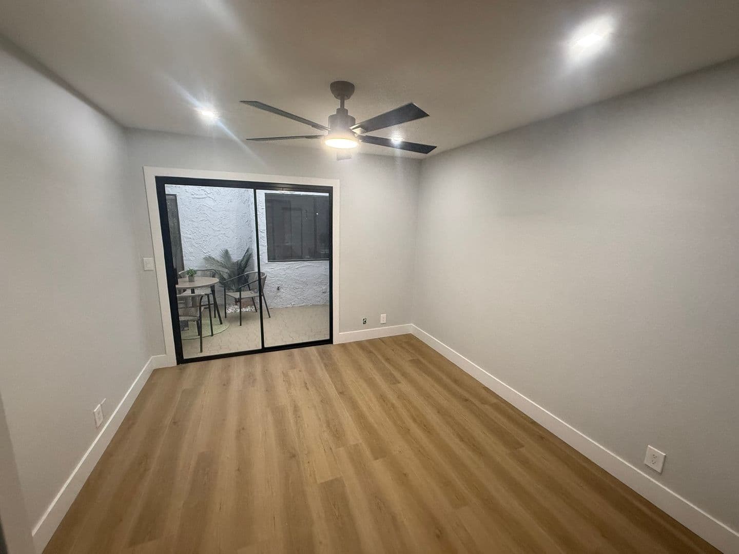 Las Vegas Townhome: 3058 Conquista Ct