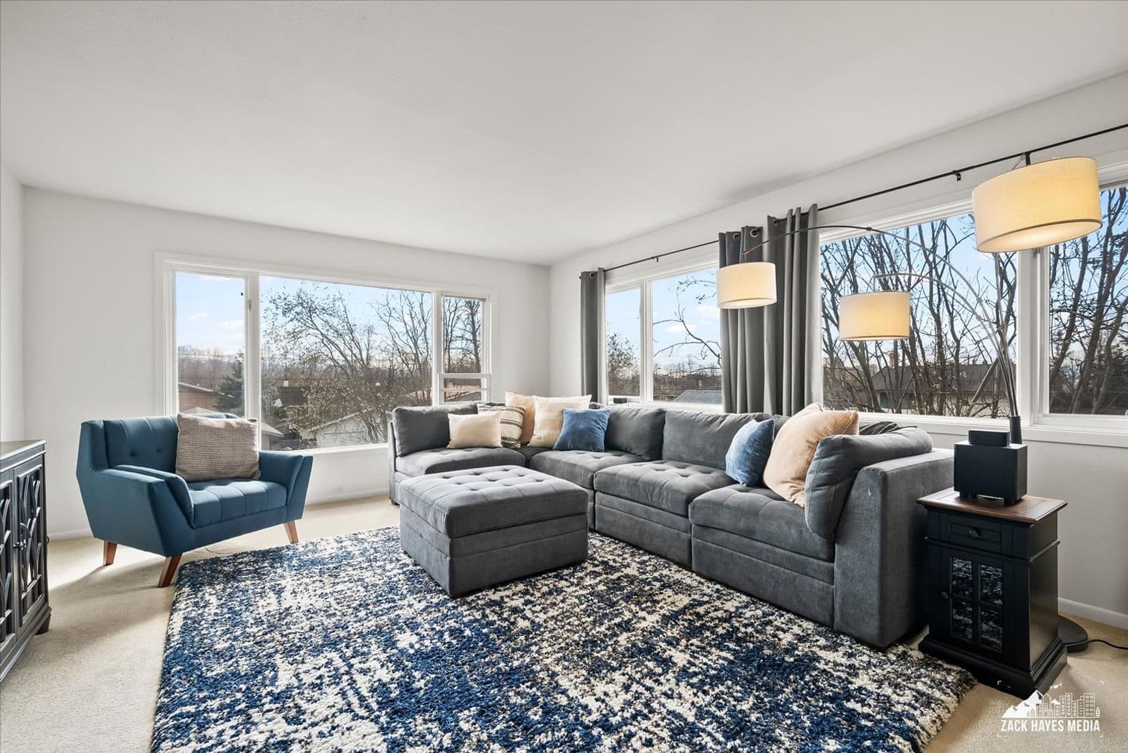 Anchorage Apartment: 324 E Manor Ave