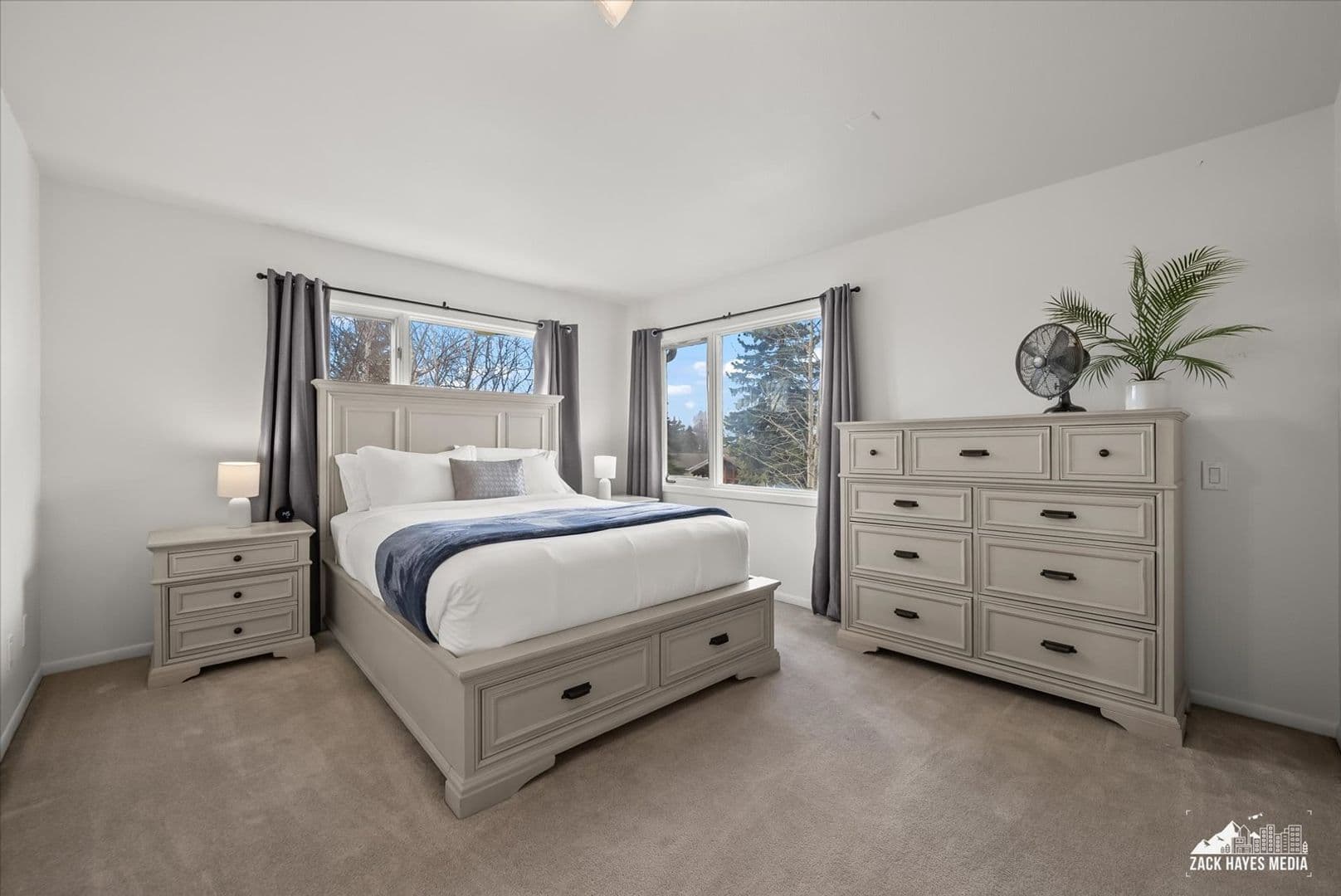 Anchorage Apartment: 324 E Manor Ave