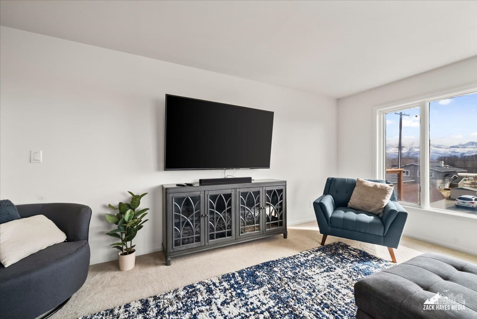 Anchorage Apartment: 324 E Manor Ave