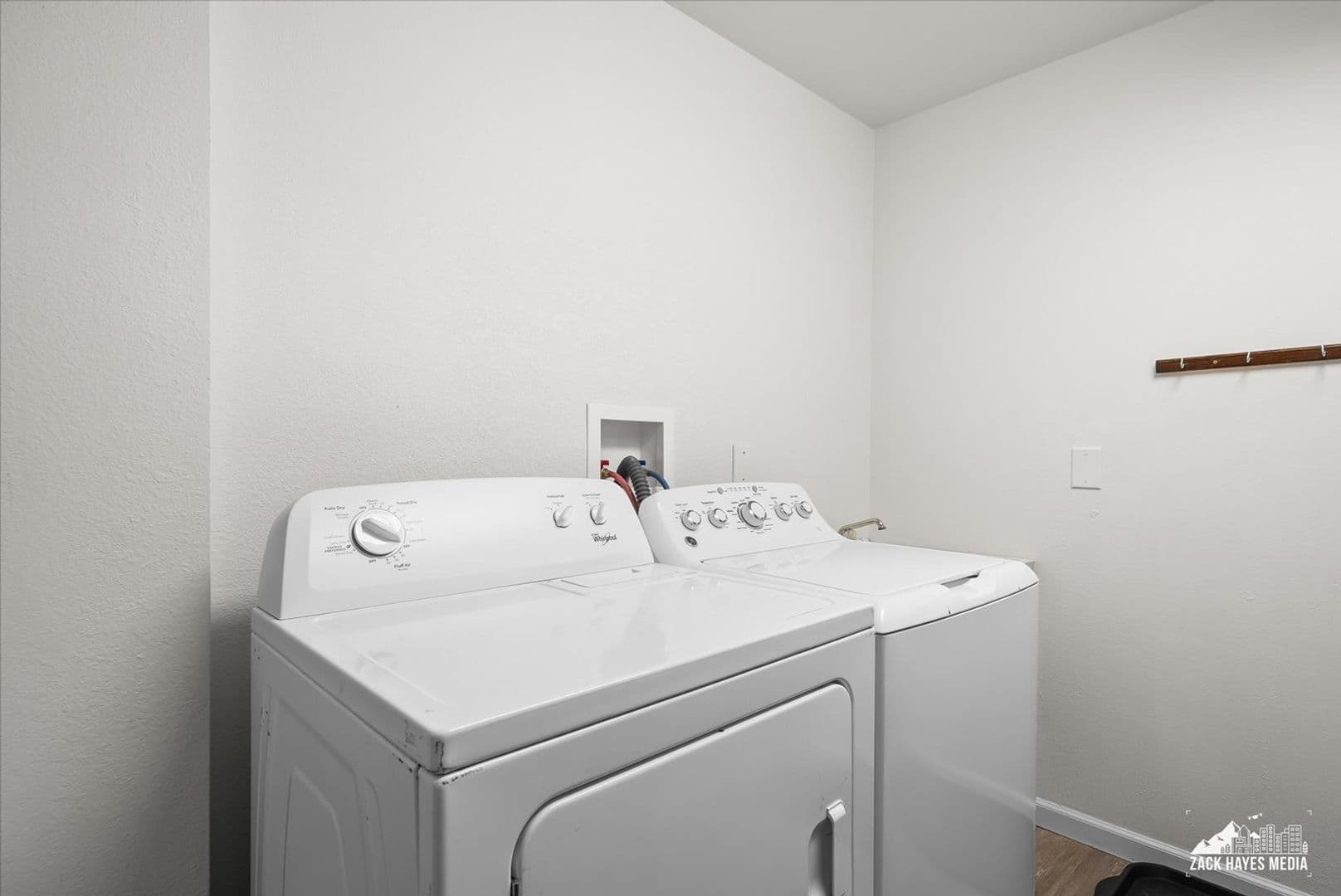 Anchorage Apartment: 324 E Manor Ave