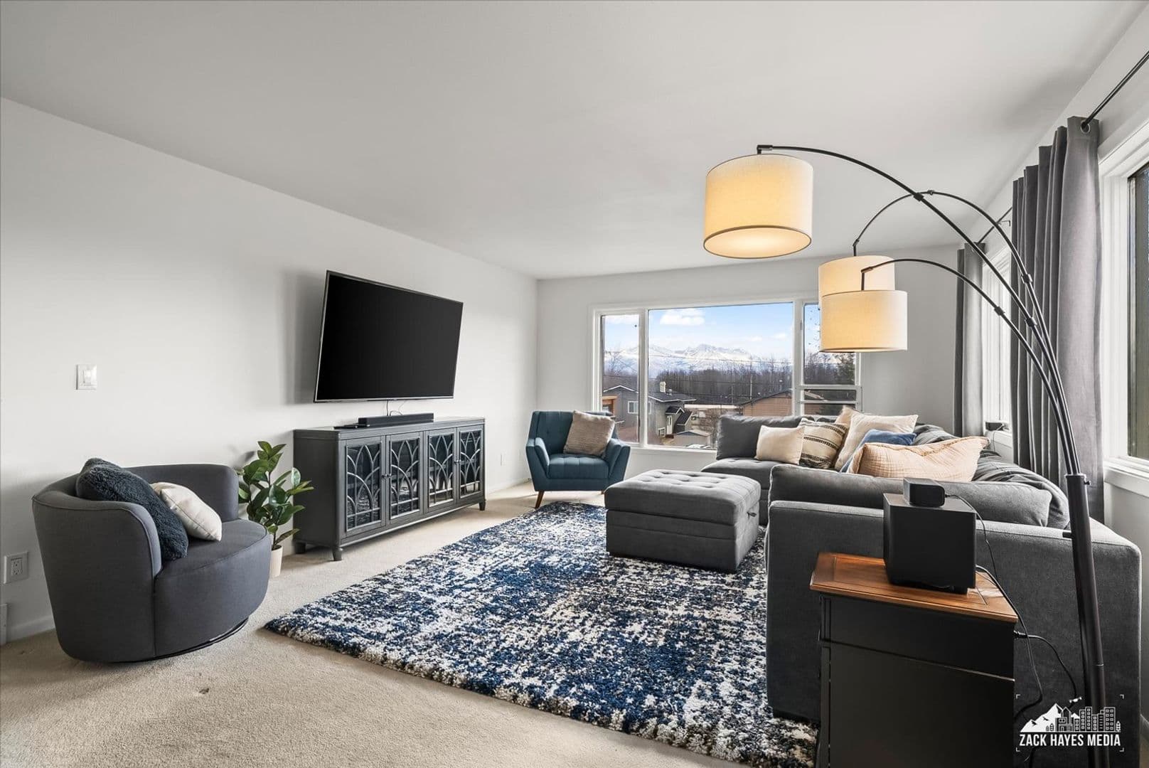 Anchorage Apartment: 324 E Manor Ave