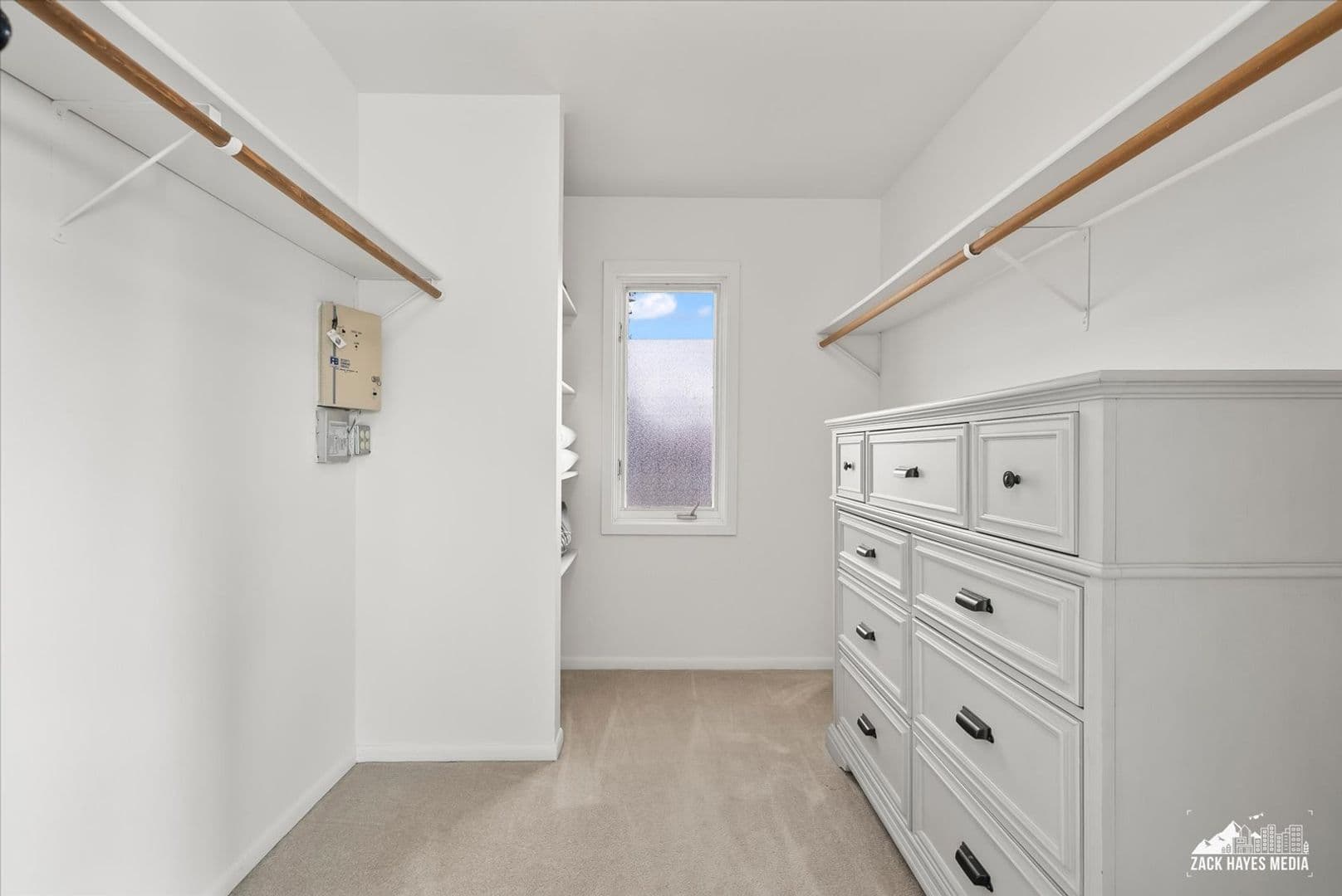 Anchorage Apartment: 324 E Manor Ave
