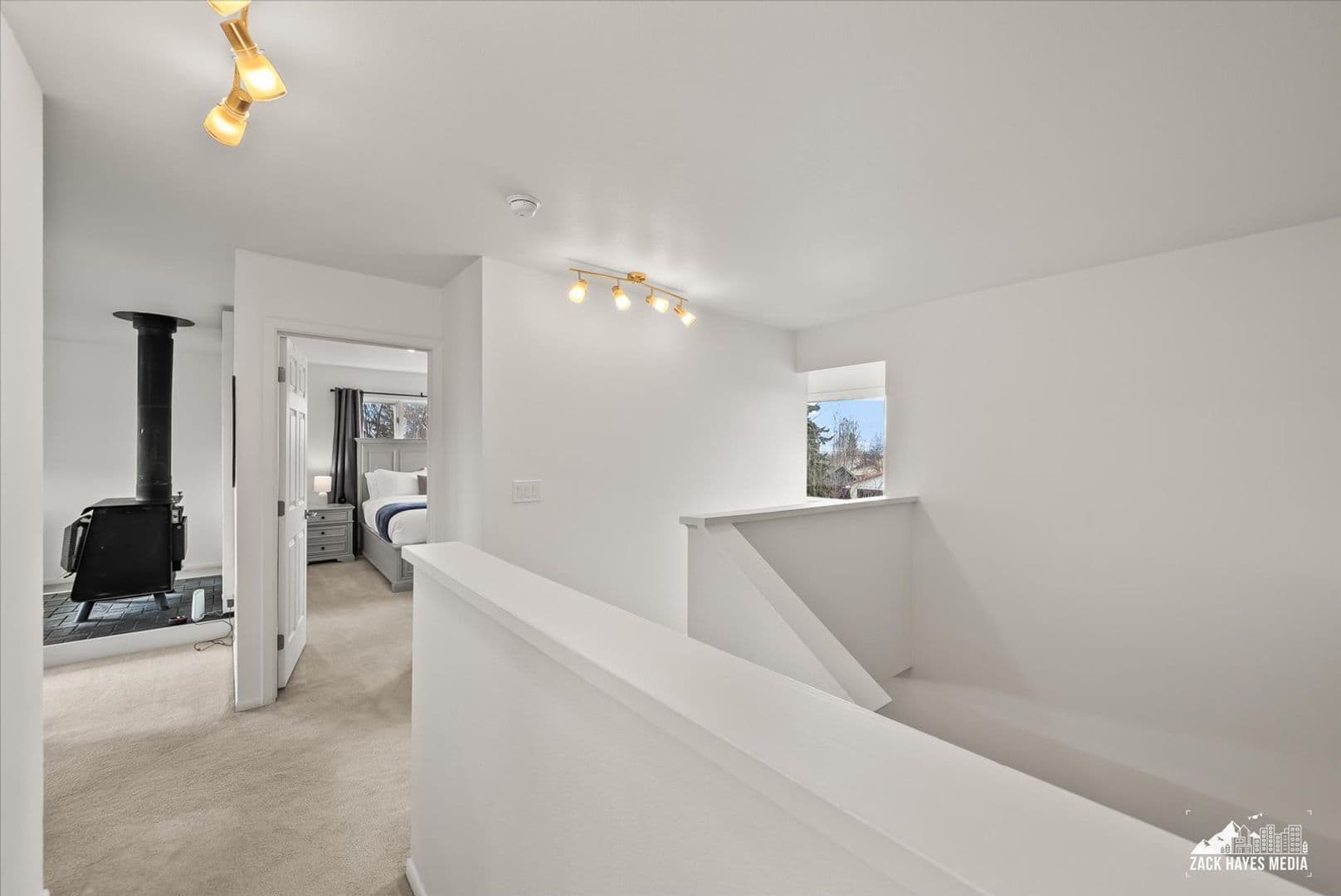 Anchorage Apartment: 324 E Manor Ave