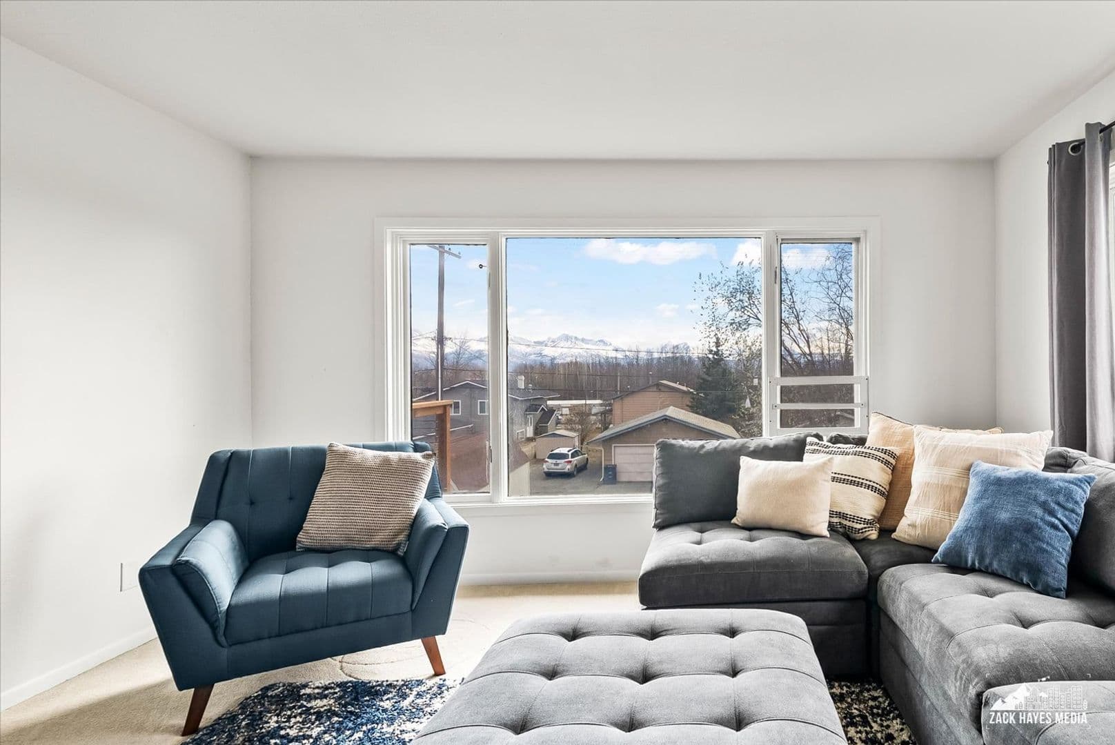 Anchorage Apartment: 324 E Manor Ave