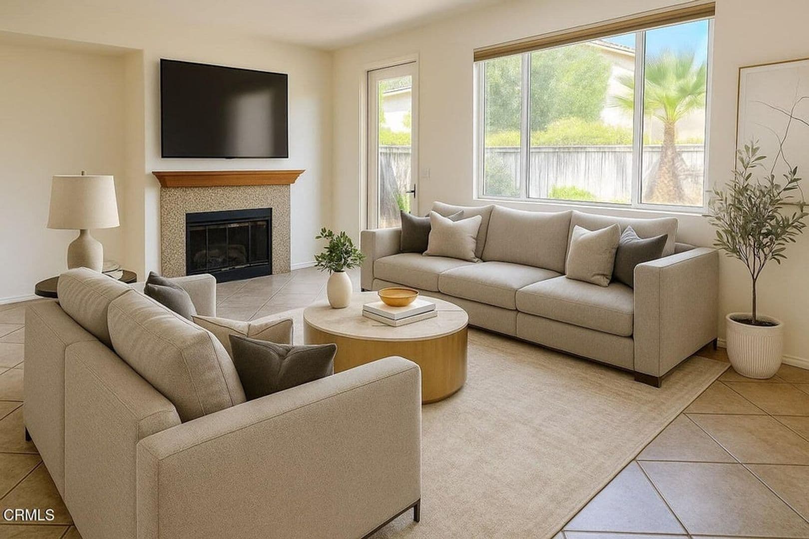 Oxnard House: 822 Belleza Dr.