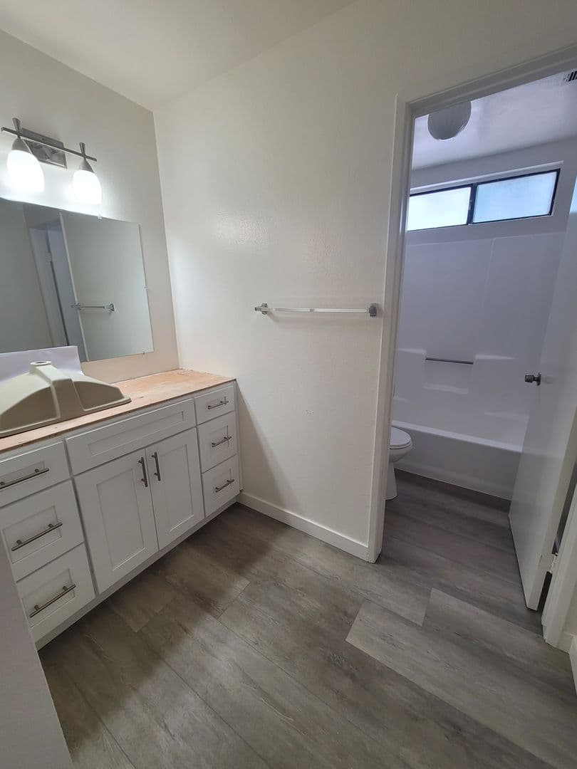 Ventura House: 1161 Johnson Drive