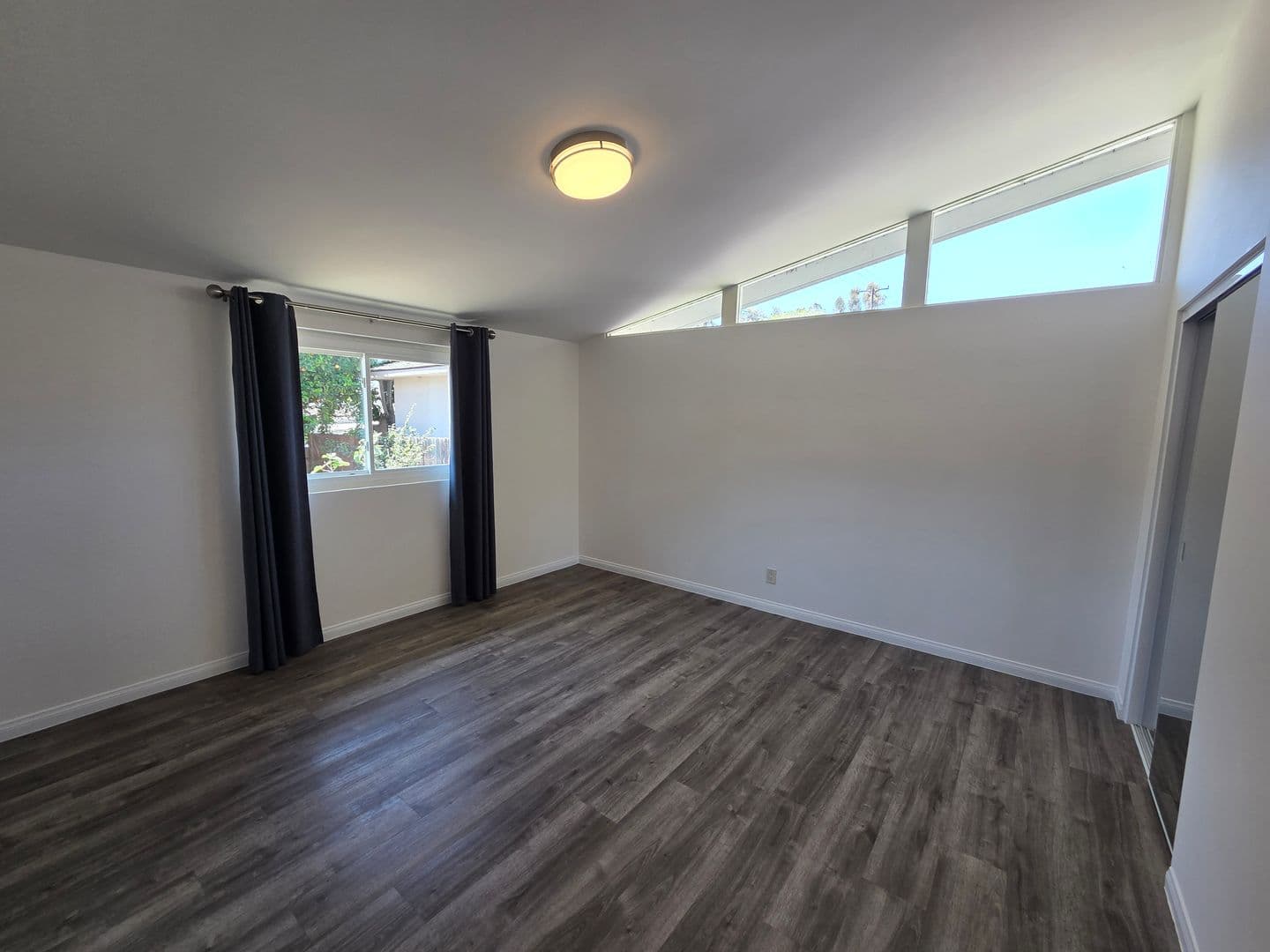Ventura House: 317 Agnus Drive